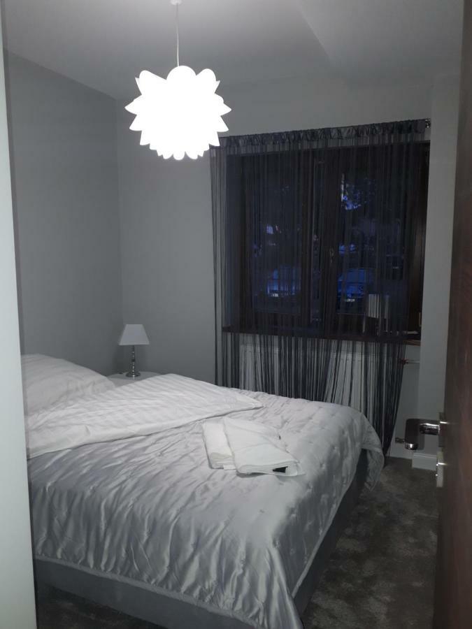 Apartamenty Centrum- Kochanowskiego -Dawniej Two-Bedroom Apartment Zielona Gora  Exterior photo